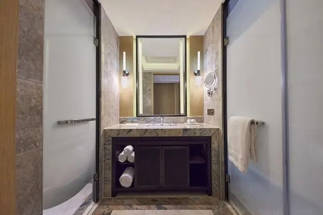 Club Oda, 1 En Büyük (King) Boy Yatak, Şehir Manzaralı