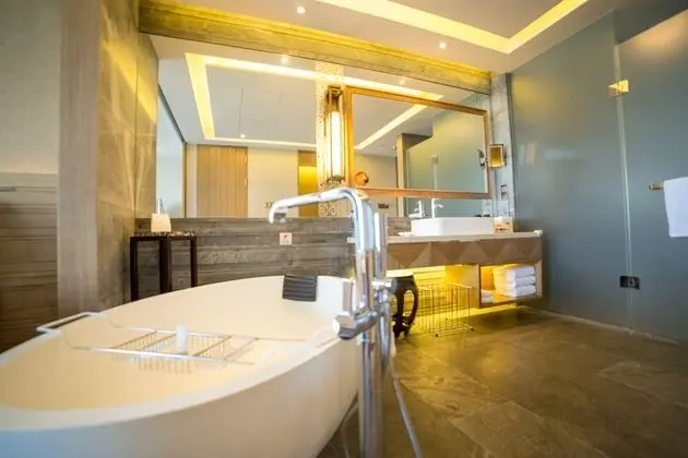 Oda, 1 En Büyük (King) Boy Yatak, Balkon, Bahçe Manzaralı