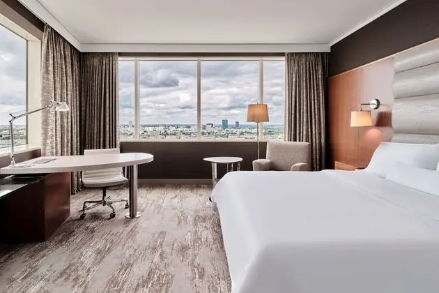 Premium Oda, 1 En Büyük (King) Boy Yatak, Şehir Manzaralı (Lounge access)