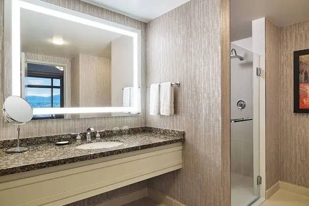 Traditional Oda, 2 Çift Kişilik Yatak (Mobility Accessible, Roll-In Shower)