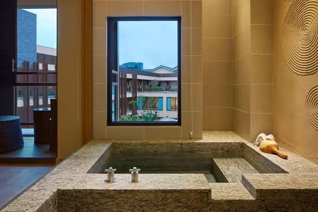 Deluxe Oda, 1 En Büyük (King) Boy Yatak, Sigara İçilmez, Balkon