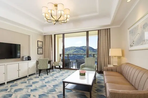 Oda, 2 Tek Kişilik Yatak, Balkon, Dağ Manzaralı