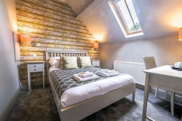 Standard Tek Büyük Yataklı Oda