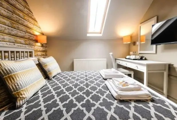 Standard Tek Büyük Yataklı Oda