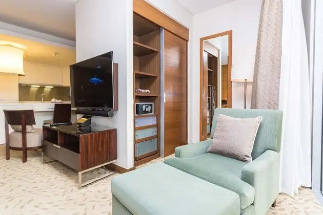King Studio Apartment