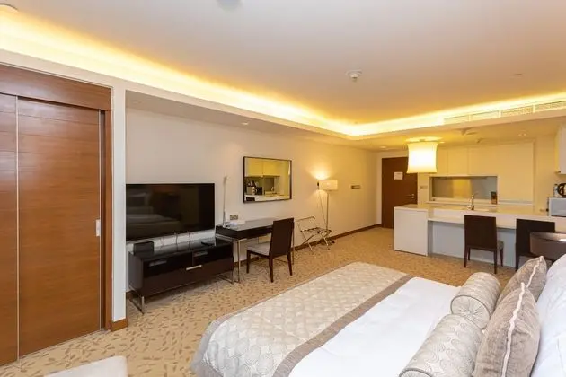 King Studio Apartment