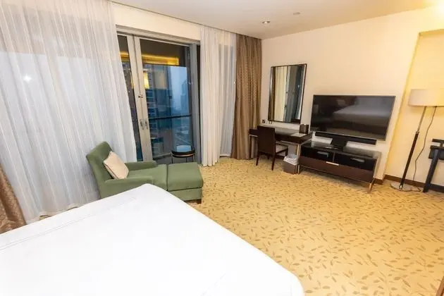 Premier Studio with Partial Burj View