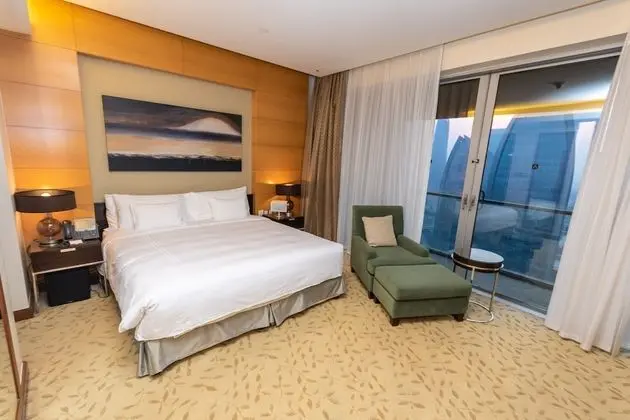 Premier Studio with Partial Burj View