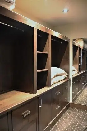 Luxury King Suite with Spa Bath, Multi-Jet Shower, and Fireplace