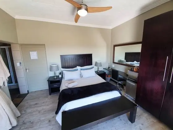 Deluxe Oda, 1 Büyük (Queen) Boy Yatak, Balkon, Dağ Manzaralı