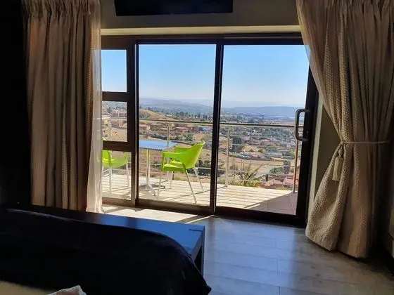 Deluxe Oda, 1 Büyük (Queen) Boy Yatak, Balkon, Dağ Manzaralı