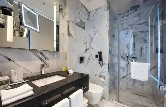 Sehir Manzaralı Cift Odalı Apartment Odası