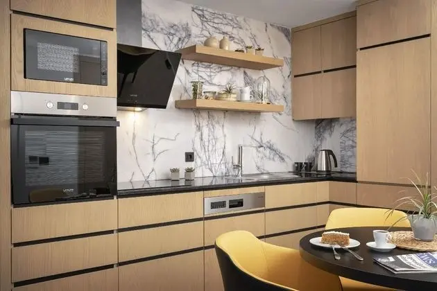 Sehir Manzaralı Tek Odalı Apartment Odası