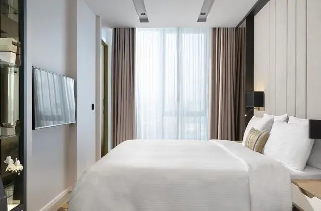Sehir Manzarali Tek Yatak Odali Apartment Odasi