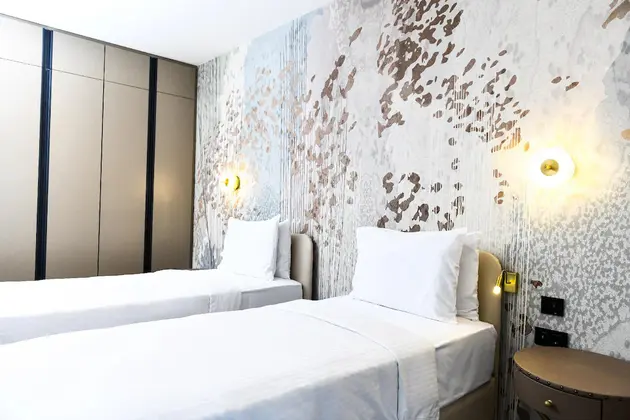 Spacious Uc Odalı Apartment Odası