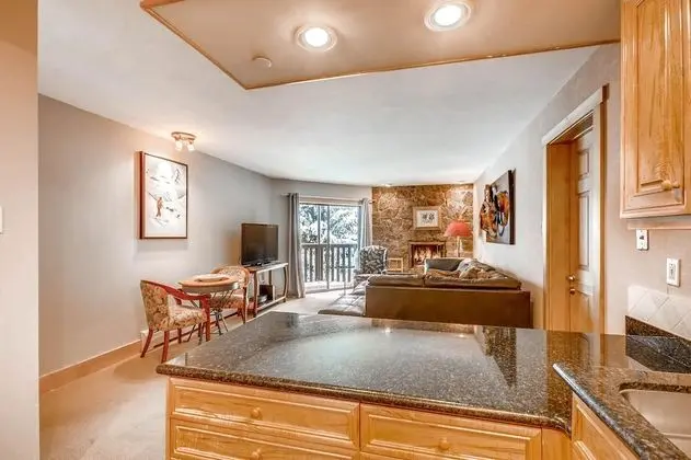 Daire, 1 En Büyük (King) Boy Yatak ve Çekyat, Tepe Manzaralı (Westwind 208L 1BD 1BA Gold Condo)