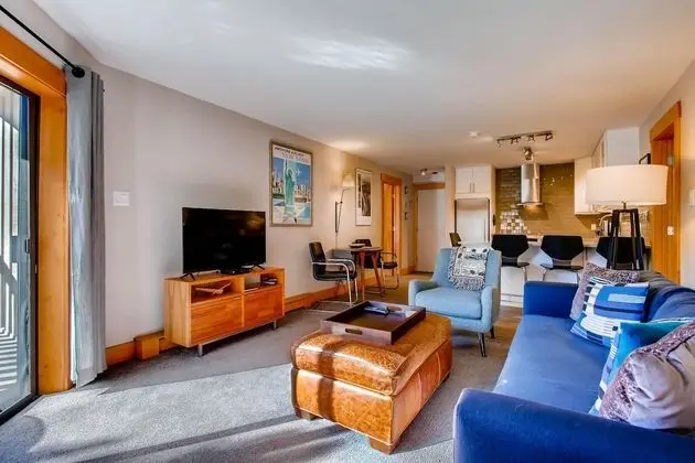 Daire, Birden Çok Yatak (Westwind 302 2BD 2BA Plat. Condo)