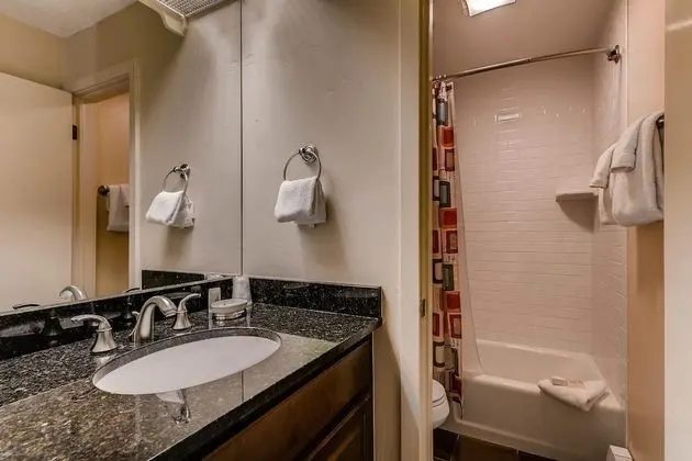 Daire, Birden Çok Yatak (Westwind 306 2BD 2BA condo)