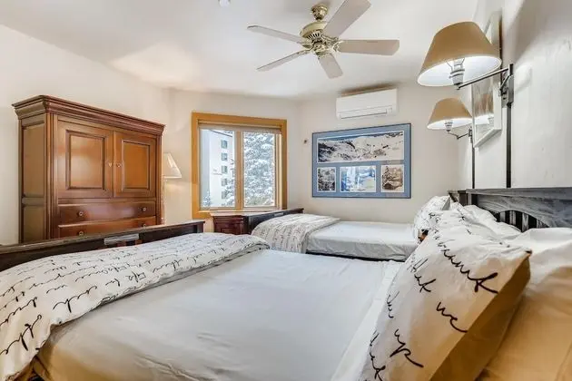 Daire, 1 En Büyük (King) Boy Yatak ve Çekyat (Westwind 308 2BD Gold Condo with A-C)