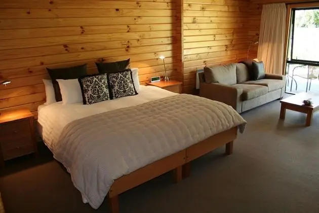Design Tek Büyük veya İki Ayrı Yataklı Oda (Coach Suite)