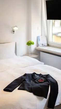 Economy Tek Büyük Yataklı Oda (Street View)