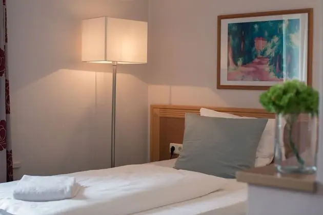 Economy Tek Kişilik Oda (Street View)