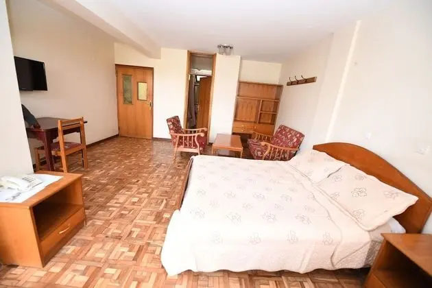 Junior Süit, Şehir Manzaralı