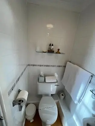Classic Tek Büyük Yataklı Oda, Banyolu/Duşlu (Costal View 1st Floor)