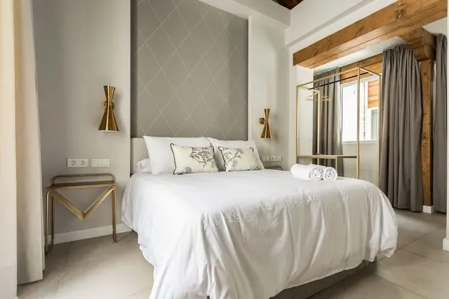 Junior Tek Büyük Yataklı Oda