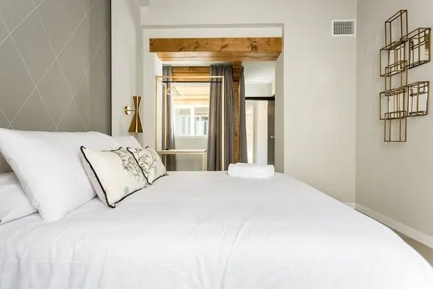 Junior Tek Büyük Yataklı Oda