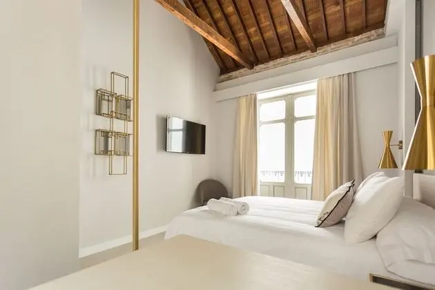 Junior Tek Büyük Yataklı Oda