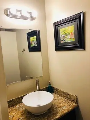 Tek Büyük Yataklı Oda, Ortak Banyo (Trolley Stop Creole)