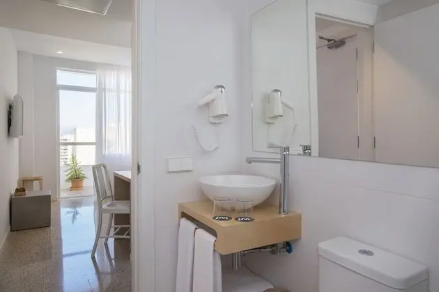 Büyük Yataklı Tek Kişilik Oda, Balkon