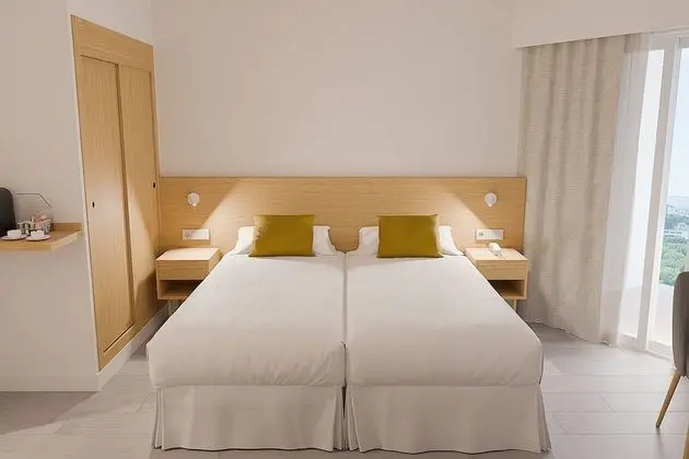 Büyük Yataklı Tek Kişilik Oda, Balkon
