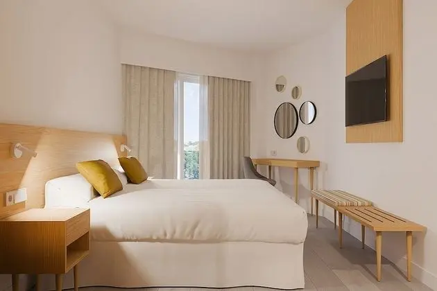 Büyük Yataklı Tek Kişilik Oda, Balkon