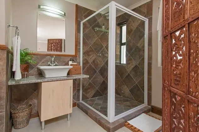 Standard Oda, 1 Büyük (Queen) Boy Yatak, Bahçe Manzaralı