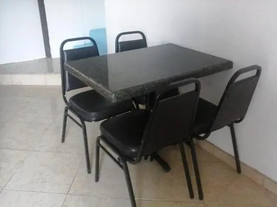Üç Kişilik Oda