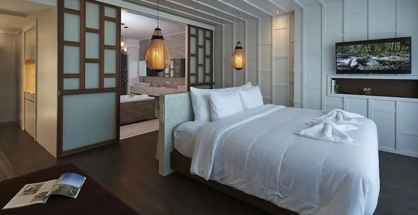 Jacuzzi Deluxe Room - Transfer from Hua Hin Airport