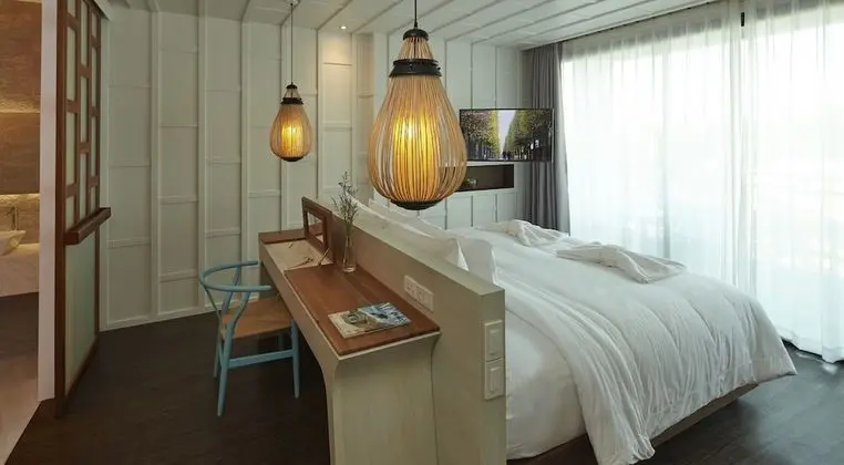 Jacuzzi Deluxe Room - Transfer from Hua Hin Airport