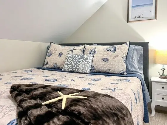 Romantic Oda, 1 Büyük (Queen) Boy Yatak, Sigara İçilmez, Ortak Banyo