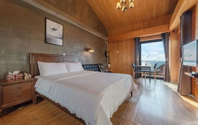 Deluxe Tek Büyük Yataklı Oda, Jakuzi, Okyanus Manzaralı (MobyDick)