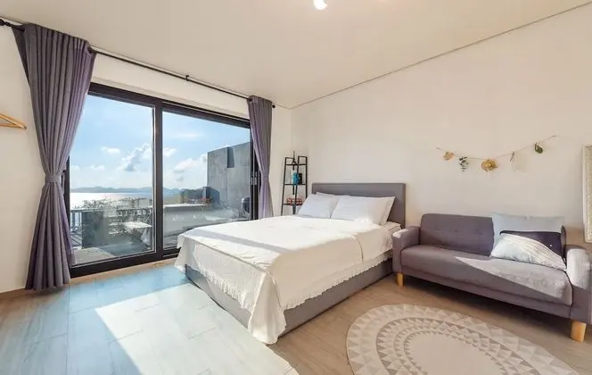 Superior Tek Büyük Yataklı Oda, Teras, Okyanus Manzaralı (Shamu)