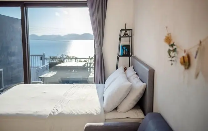 Superior Tek Büyük Yataklı Oda, Teras, Okyanus Manzaralı (Shamu)