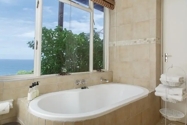 Luxury Oda (Deep Blue Room)