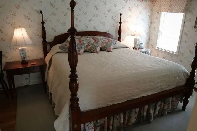 Luxury Tek Büyük Yataklı Oda, Banyolu/Duşlu, Bahçe Manzaralı (Barn Suite 1)
