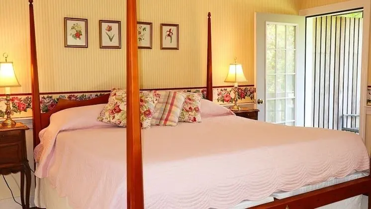 Luxury Tek Büyük Yataklı Oda, Banyolu/Duşlu (Carriage House 3)