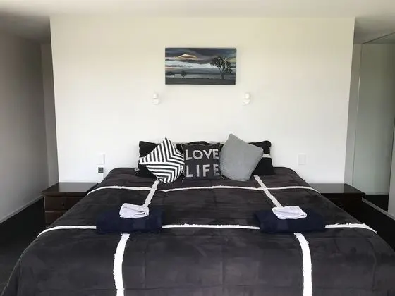 Ev