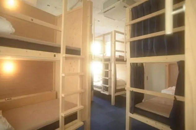 Ortak Ranzalı Oda, Sadece kadınlar için