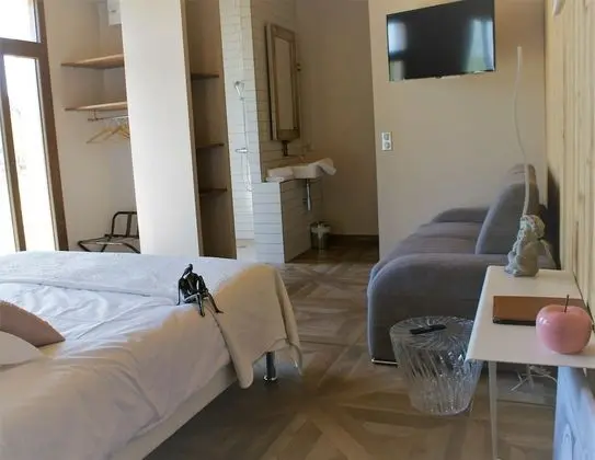 Business Tek Büyük Yataklı Oda