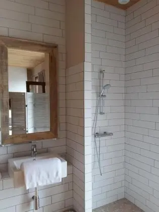 Business Tek Büyük Yataklı Oda